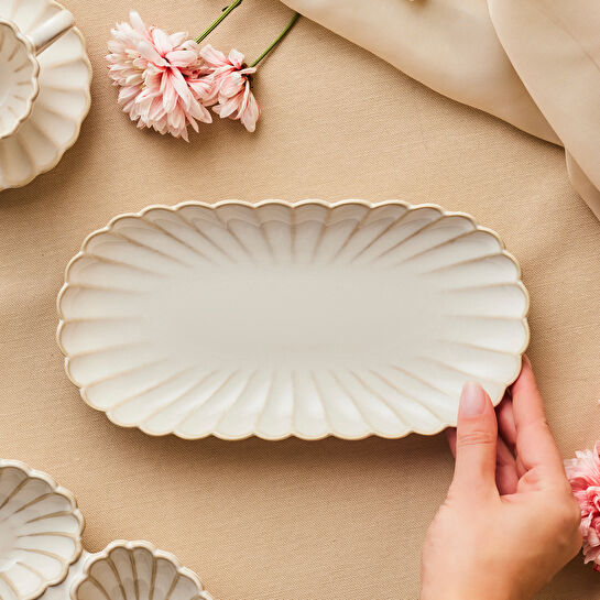 Karaca Daisy Kayık Tabak 23 cm