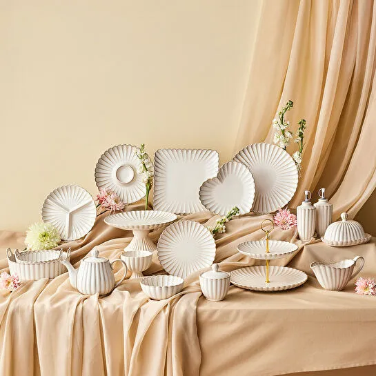 Karaca Daisy Pasta Tabağı 21 cm