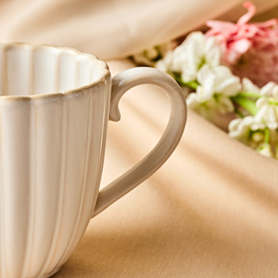 Karaca Daisy Kupa 380 ml