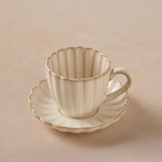 Karaca Daisy Kahve Fincanı ve Tabağı 90 ml