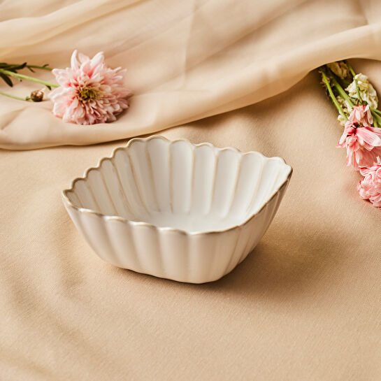 Karaca Daisy Kare Kase 13 cm