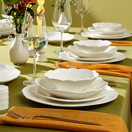 Karaca Stream Bone Floral White 53 Parça 12 Kişilik Yemek Takımı