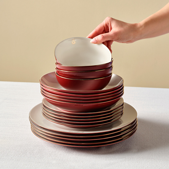 Karaca x Galatasaray Elegance Bone Gold 53 Parça Yemek Takımı