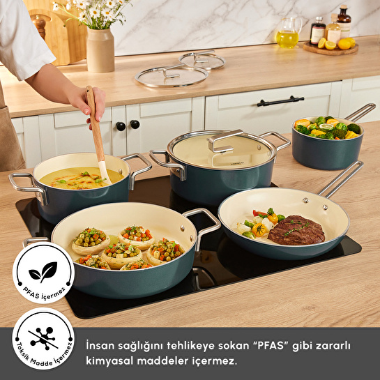 Karaca x Refika Swiss Crystal 9 Parça Tencere ve Tava Seti Navy Blue