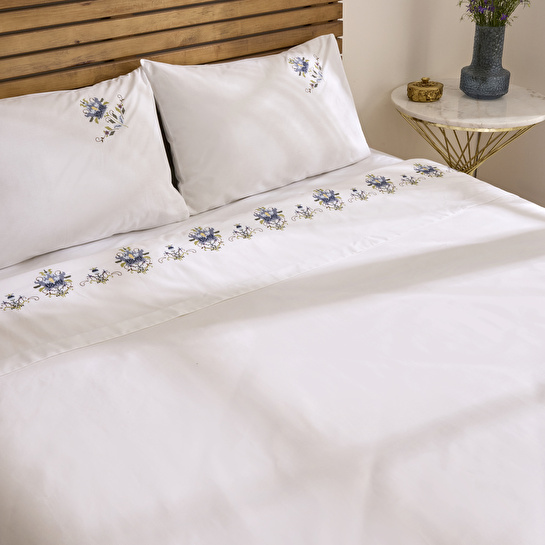 Karaca Home Maelis %100 Pamuk Kanaviçe Nakışlı Çift Kişilik Nevresim Takımı Beyaz