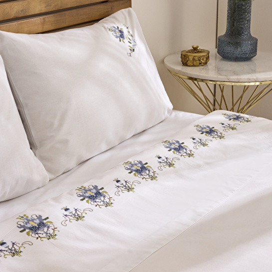 Karaca Home Maelis %100 Pamuk Kanaviçe Nakışlı Çift Kişilik Nevresim Takımı Beyaz