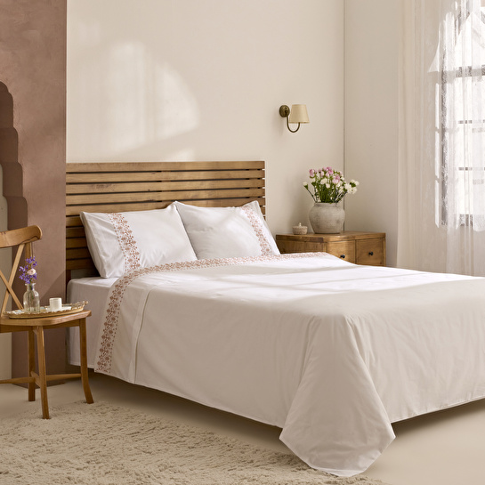 Karaca Home Merletto %100 Pamuk Kanaviçe Nakışlı Çift Kişilik Nevresim Takımı Beyaz