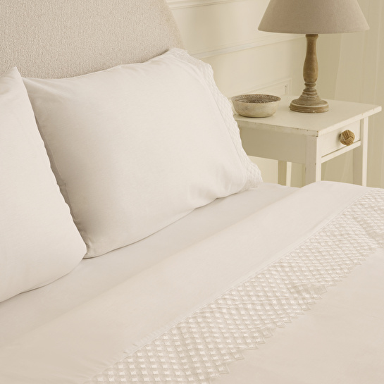 Karaca Home Elvion Dantelli Çift Kişilik Nevresim Takımı Beyaz