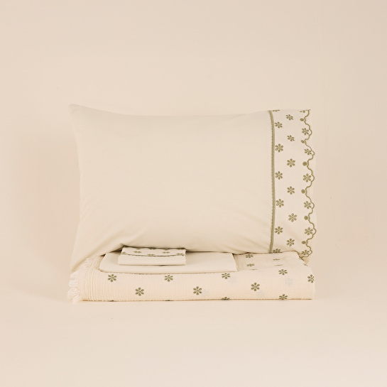 Karaca Home Carezza Brodeli Muslin Çift Kişilik Pike Takımı Yeşil