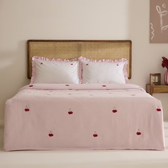 Cherry Grove Çift Kişilik Nakışlı %100 Pamuk Müslin Pike Takımı Pembe