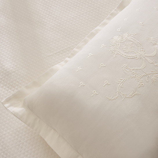 Karaca Home Leonie %100 Pamuk Nakışlı Çift Kişilik Pike Takımı Beyaz