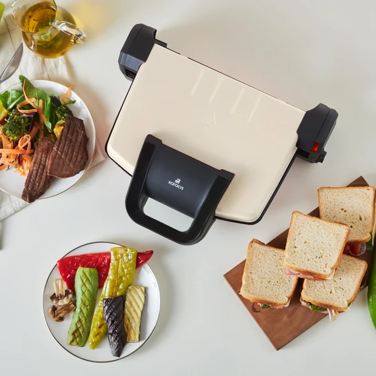 Karaca Future Essential Tost Makinesi Matte Krem 1800 W 4 Dilim Kapasiteli