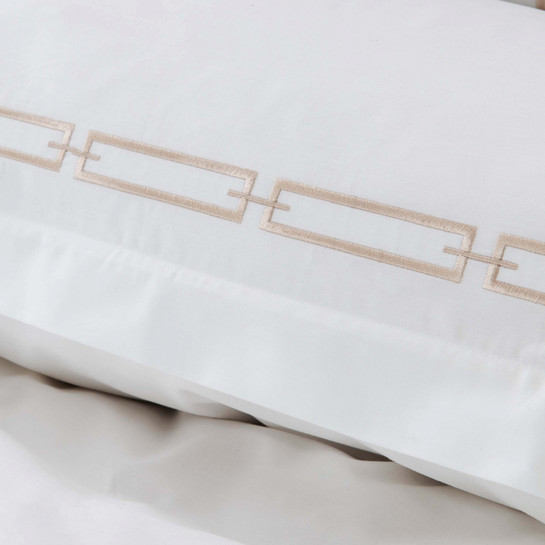 Karaca Home White Col Oriane Bej Nakışlı Percale Çift Kişilik Nevresim Takımı 