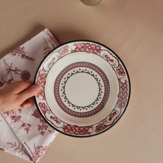 Karaca x Ömür Akkor İznik Lal Çukur Tabak 23 cm