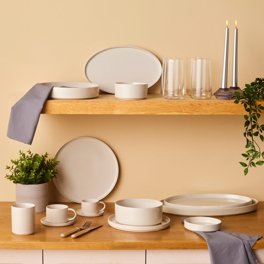 Karaca Massimo Servis Tabağı 27 cm Krem