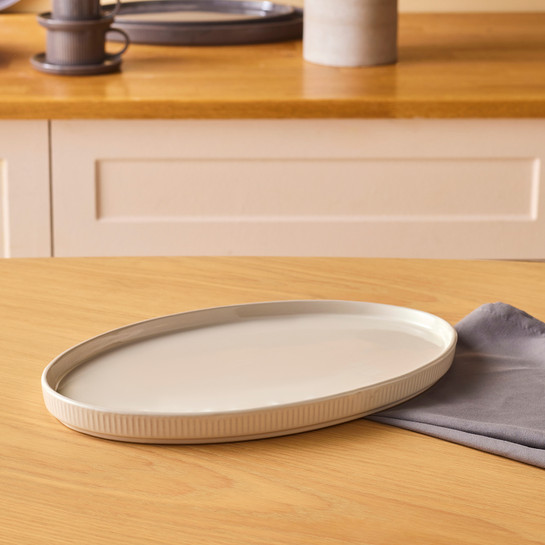 Karaca Massimo Kayık Tabak Krem 31 cm