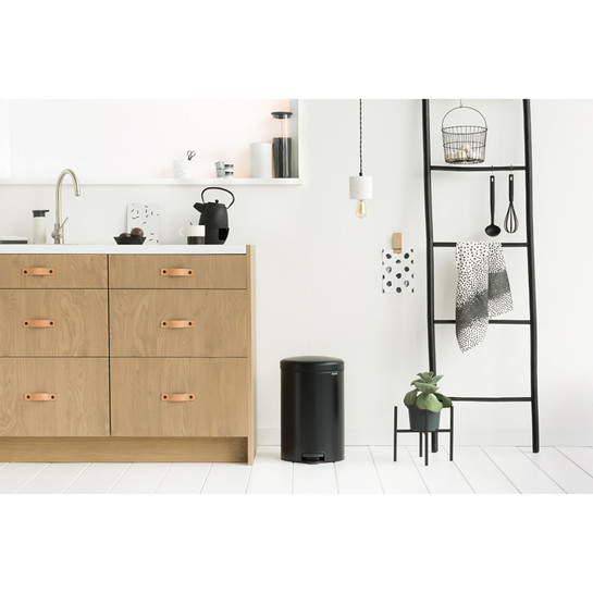 BRABANTIA 001-01- NEWICON MATT BLACK PEDALLI ÇÖP KUTUSU 5L