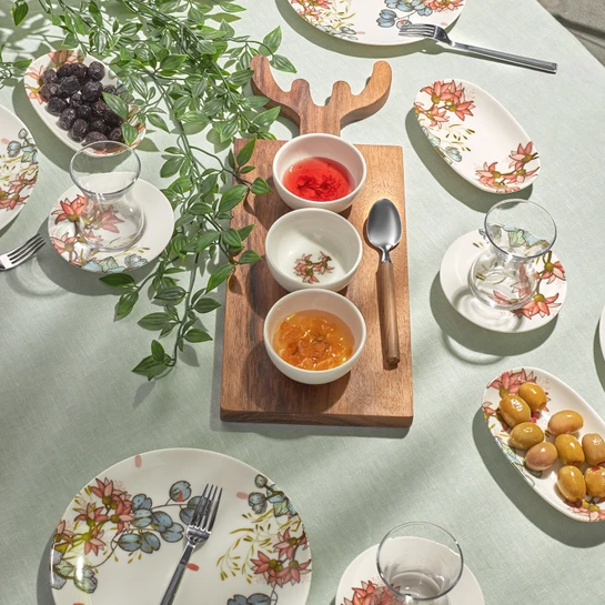 Karaca Peony 18 Parça 4 Kişilik Porselen Kahvaltı/Servis Takımı