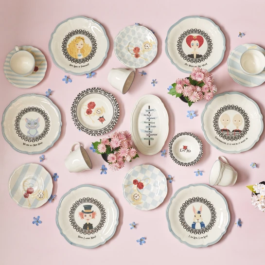 Karaca Alice In Wonderland 26 Parça 6 Kişilik Kahvaltı/Servis Takımı