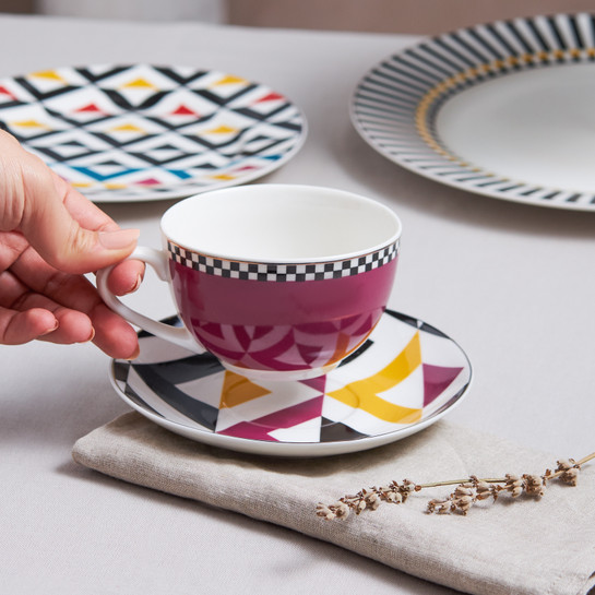 Karaca Game Mor Çay Fincanı ve Tabağı 220 ml