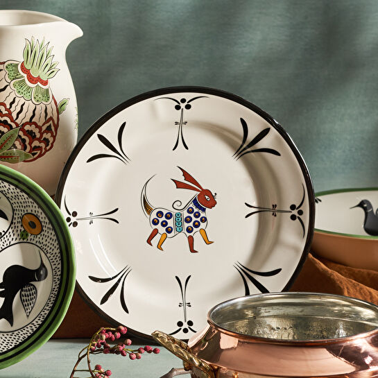 Karaca Paye Selçuklu Serisi Keçili Porselen Servis Tabağı 26 cm