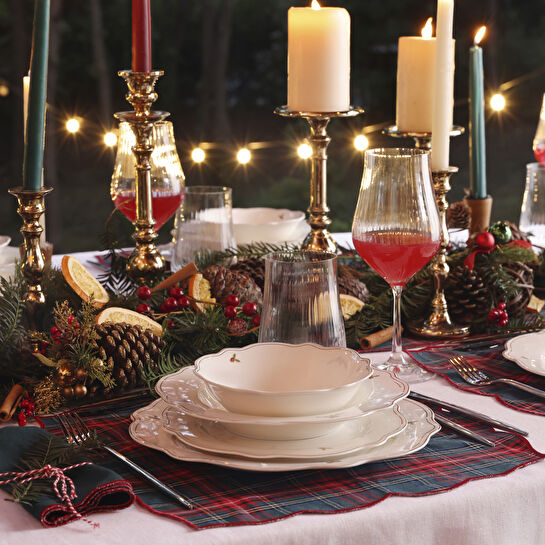 Karaca New Year Yılbaşı Family 24 Parça 6 Kişilik Porselen Yemek Takımı