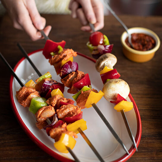 KARACA REFİKA'DAN 4'LÜ PASLANMAZ ÇELİK ÜÇGEN ŞİŞ