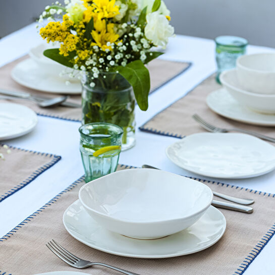 Karaca Refika'dan Seramik 24 Parça 6 Kişilik Yemek Takımı Beyaz