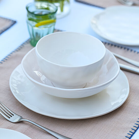 Karaca Refika'dan Seramik 24 Parça 6 Kişilik Yemek Takımı Beyaz