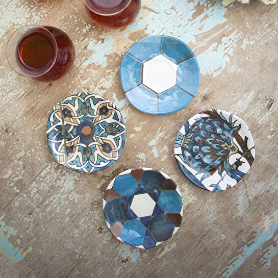Karaca Refika'dan Mavi Geometrik Desenli Çay Tabağı