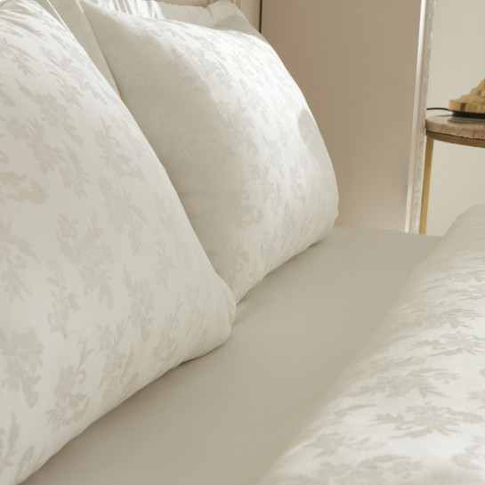 Karaca Home White Collection Viole Çift Kişilik Nevresim Takımı Beyaz
