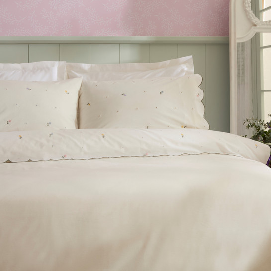 Karaca Home Nellie Nakışlı %100 Pamuk Çift Kişilik Nevresim Takımı Beyaz