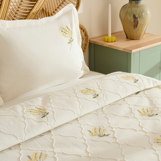 Karaca Home Shaela Çiçek Nakışlı Çift Kişilik Pike/Yatak Örtüsü Takımı Sarı 