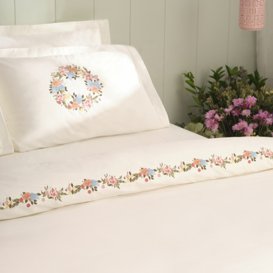 Karaca Home Merlin Nakışlı %100 Pamuk Çift Kişilik Nevresim Takımı Beyaz