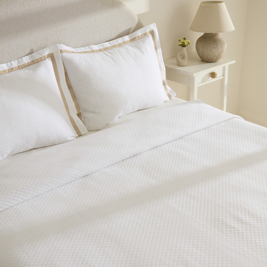 Karaca Home White Collection Doris %100 Pamuk Çift Kişilik Yatak Örtüsü Takımı Bej