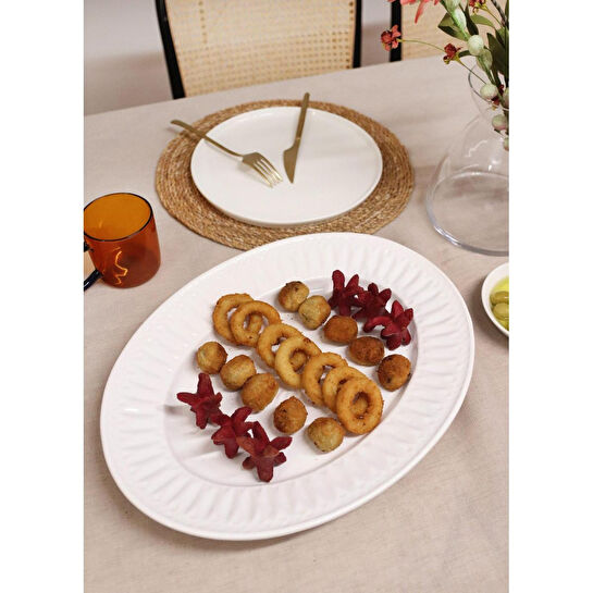 The Mia Grande Servis Tabağı Beyaz 41x31 Cm