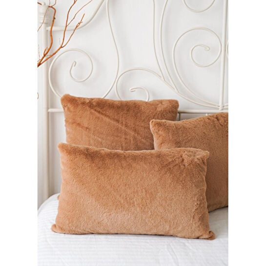 The Mia Peluş Kırlent Kahve 37x55 Cm