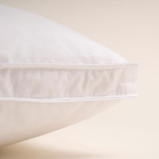 Penelope Gold Firm Kaz Tüyü Yastık 50x70+2,5