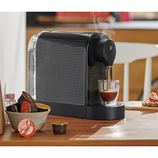 Tchibo Cafissimo Pure Plus Kapsüllü Kahve Makinesi, Siyah