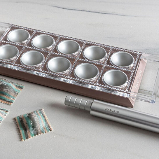 Marcato Design Ravioli Tablet Çıkarılabilir 10 Hazneli Ravioli Kalıbı Pastel Pembe Renk