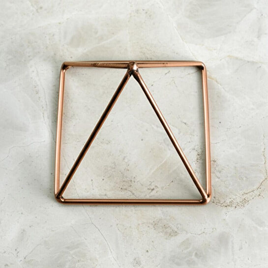 Coho Objet Coho Cosmos Saf Bakır Mini Enerji Temizleme Piramidi