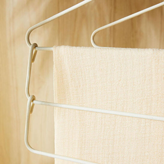 Ocean Home Textile 3 Katlı Ekru Renk Kumaş Kaplı Metal Giysi Askısı 42 X 41 X 0.5 Cm