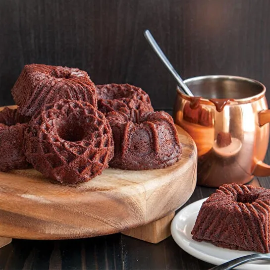 Nordicware 6´lı Bundt Şekilleri Kek Kalıbı Altın