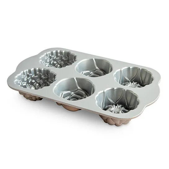 Nordicware 6´lı Mini Çiçekli Kek Kalıbı Platin