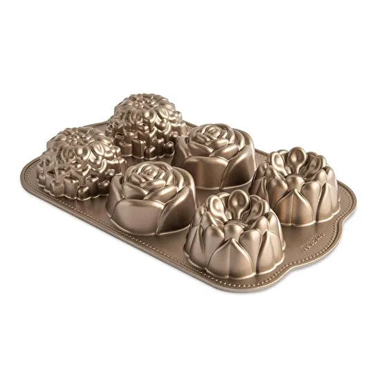 Nordicware 6´lı Mini Çiçekli Kek Kalıbı Platin