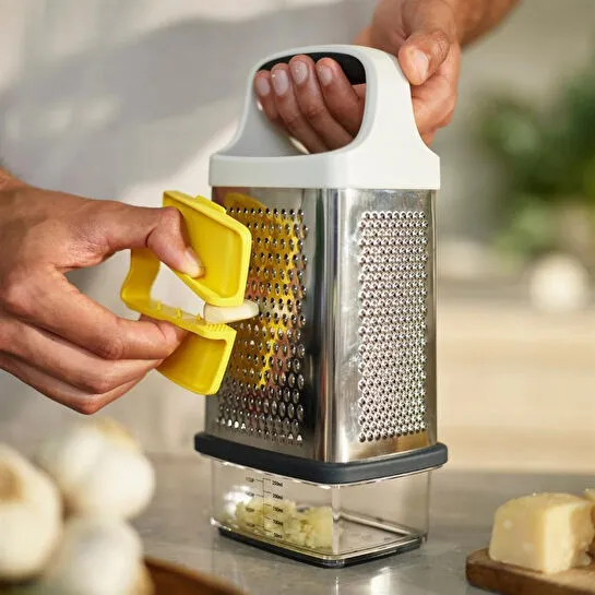 Joseph Joseph Parmak Koruyuculu Kendinden Hazneli Rende Beyaz