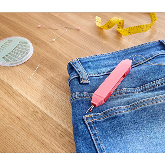 Tchibo 2’si 1 Arada Dikiş Yardımcısı