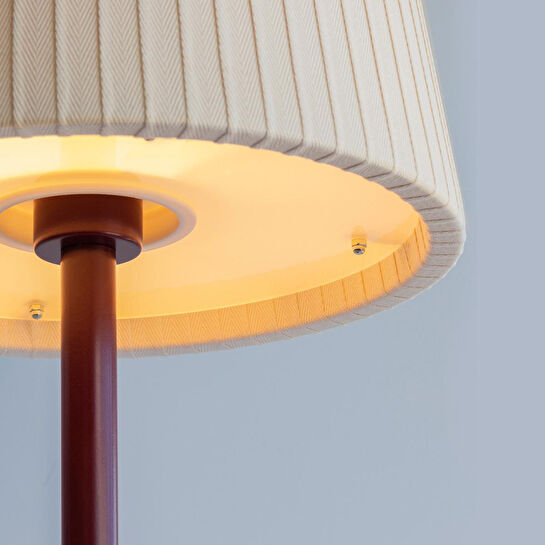 Soli Workshop Esenta Small Metal Masa Lambası - Bordo