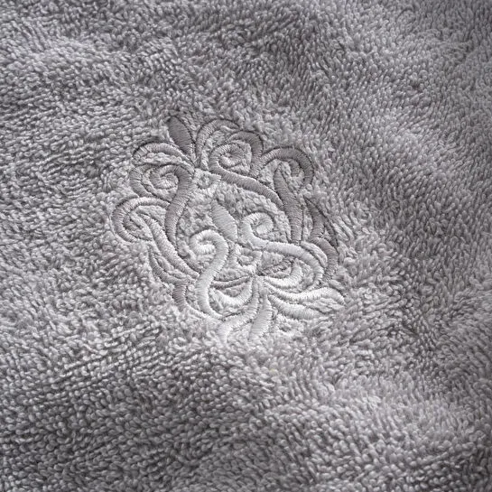 Green Black Rosalya Aile Bornoz Seti 10 Parça %100 Pamuk Nakışlı Pudra-gri