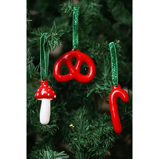 Beige & Stone Yılbaşı Ağaç Süsü Seramik Pretzel Kırmızı Simit,kırmızı Baston Ve Mantar 3'lü Set Çam Ağacı Süsü